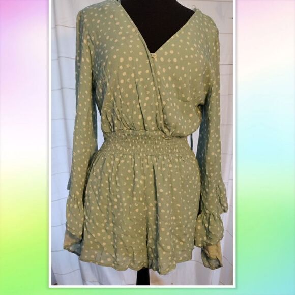 Pants - Pink Lily Sage Green & White Romper With Bell Sleeves & Elastic Waist Size Large